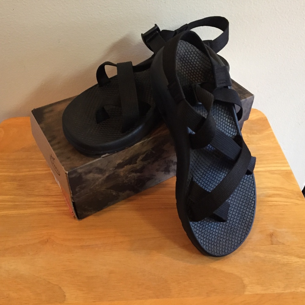 EUC Womens Z2 Classic Chacos Black Sandals Size 9